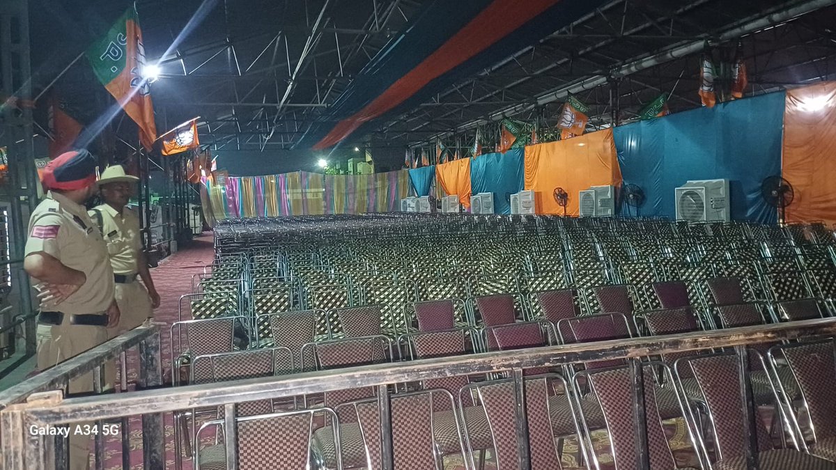 paramwaliaa's tweet photo. To avoid unwanted incidents, inspected the night arrangement of Pandaal for tomorrow rally of our nation's defence minister in favour of our MP candidate from Fatehgarh Sahib @RamGejja valmiki ji.
@vpsbadnore @saudansinghbjp @ILalpura @Tejasvi_Surya @manthriji @sunilkjakhar https://t.co/2vpF0fks8W
