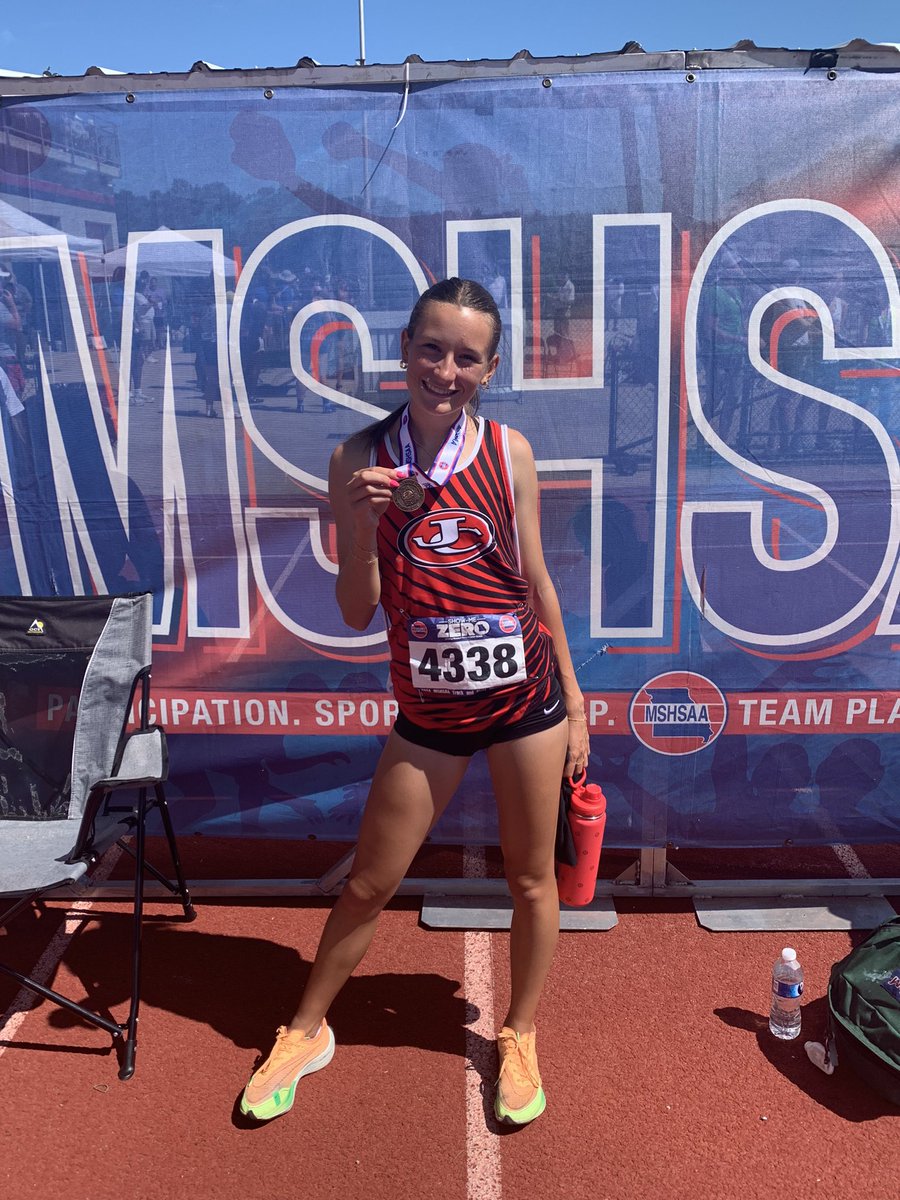JimWiseman1's tweet photo. Congratulations Riley Schonhardt! #DoubleMedalWinner #100H #300H #4TimeStateMedalist @JCTrackField1 @AthleticJc @JeffCityJays @jaypridealive https://t.co/8HYspkU7Wo