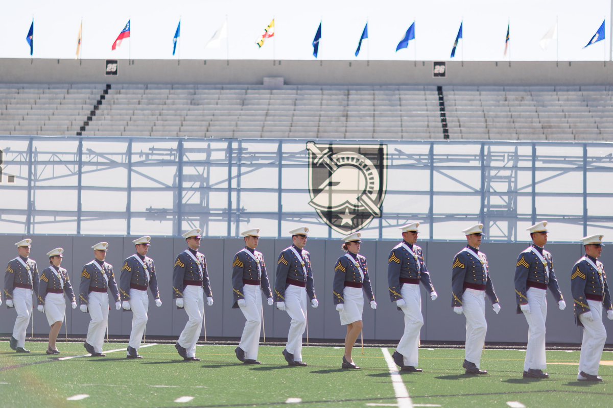 WestPointBand's tweet image. Congratulations, Class of 2024! 🎉

Today, the Class of 2024 graduated and commissioned as second lieutenants in the U.S. Army. We are proud of your achievements and excited to celebrate your future! #LikeNoneBefore 

@westpoint_usma @usarmy