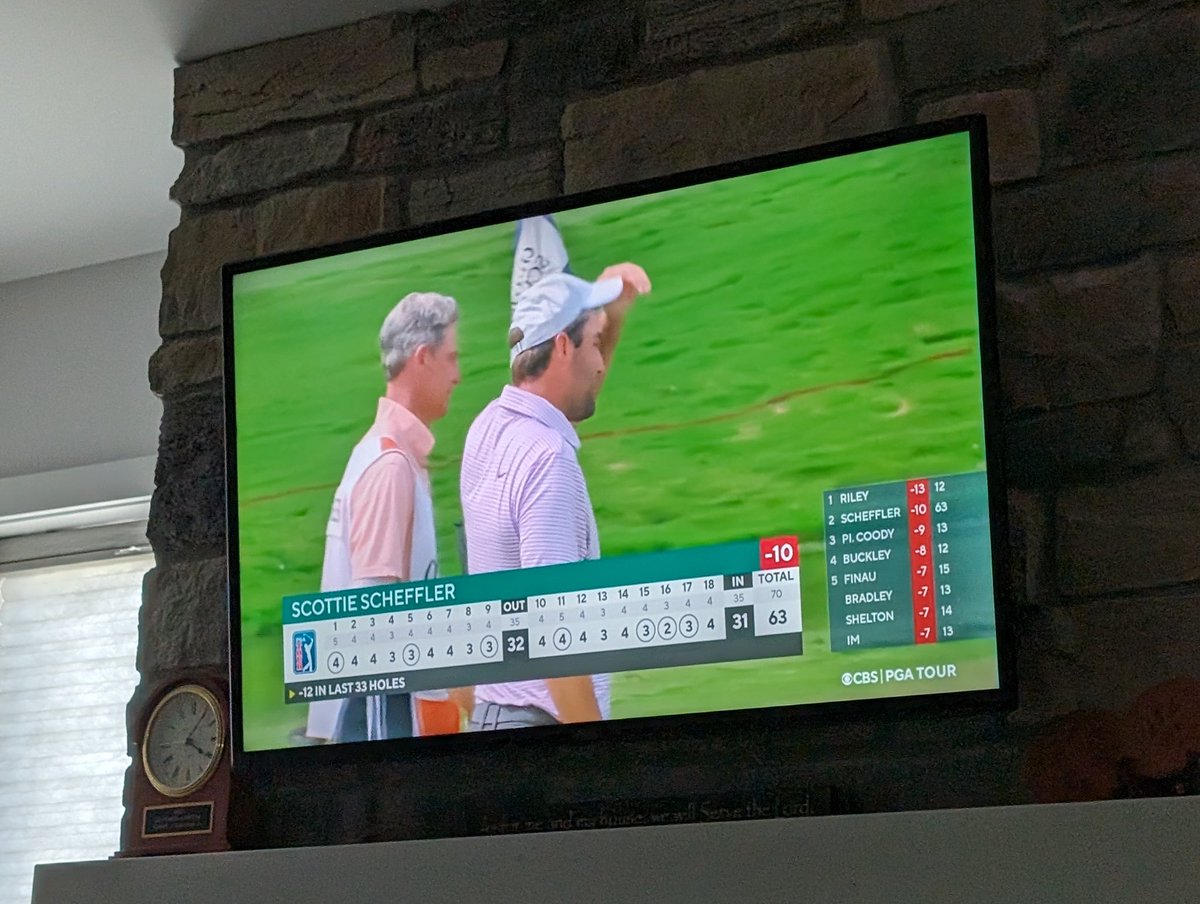 MidwestGolfJake's tweet photo. Tell you what, if this guy can keep his nose clean and stay out of trouble with the law, this golf thing might work out. https://t.co/UY0y3RfrzS