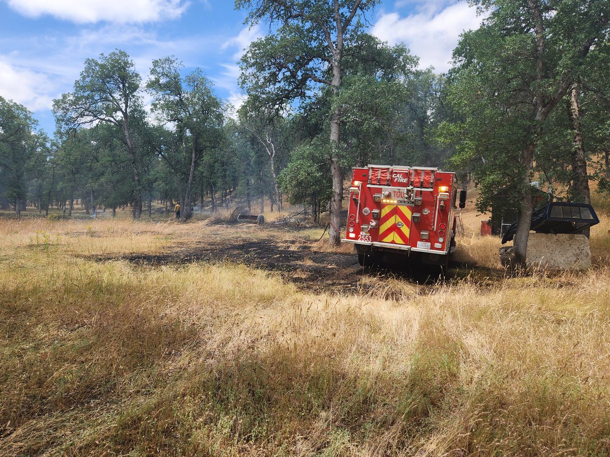 Firefighters from CAL FIRE Tehama-Glenn Unit/Tehama County Fire Department Station 9 El Camino are at scene of an approximately 1 acre vegetation fire on Oakwood Heights Dr X Matlock Loop in Bowman. #OakwoodIncident #CALFIRETGU2024