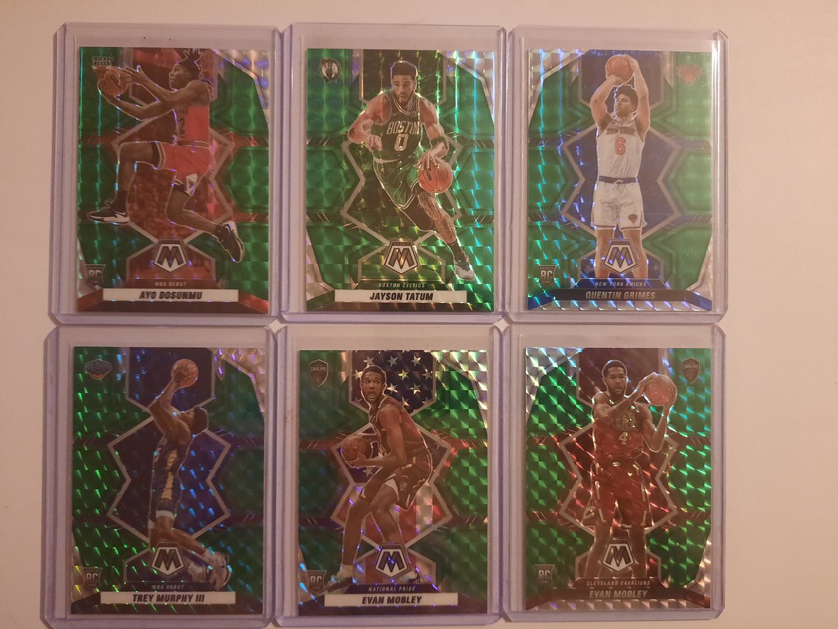 #KopStacks Lot 64 #sportscardsforsale #sportscards #thehobby #TheHobbyFamily @CodiDaReposter @GotdemCards $1 each Ayo Dosunmu Green RC Jayson Tatum Green Quentin Grimes Green RC Trey Murphy Green RC Evan Mobley National Pride Green RC Evan Mobley Green RC