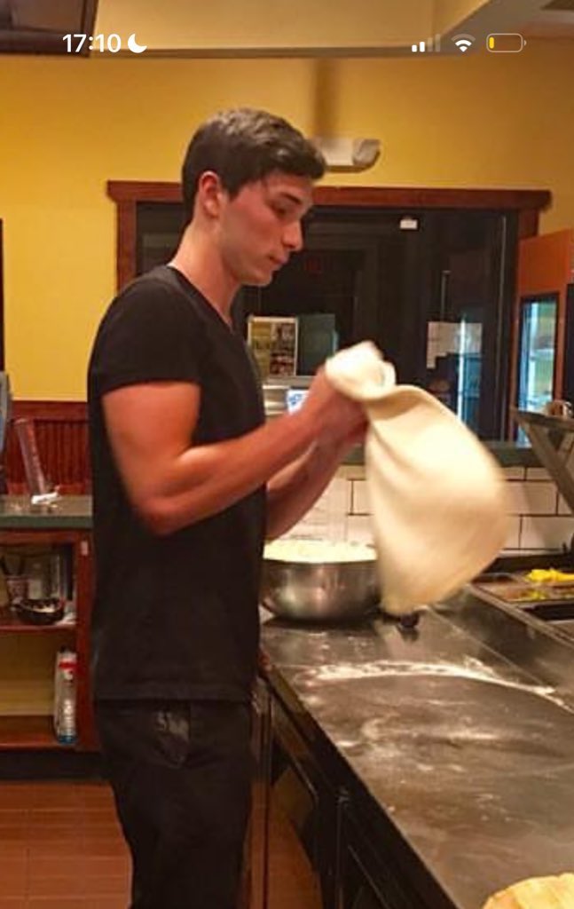 Luke Belmar 👽 tweet media