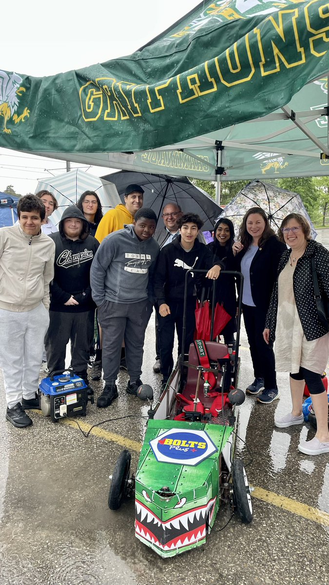 An exciting, rainy morning at @uwaterloo for the Waterloo Electric Vehicle Challenge. First of its kind in Canada 🇨🇦 Great to see high school students engaged in building, designing & racing electric race cars! #SkilledTrades