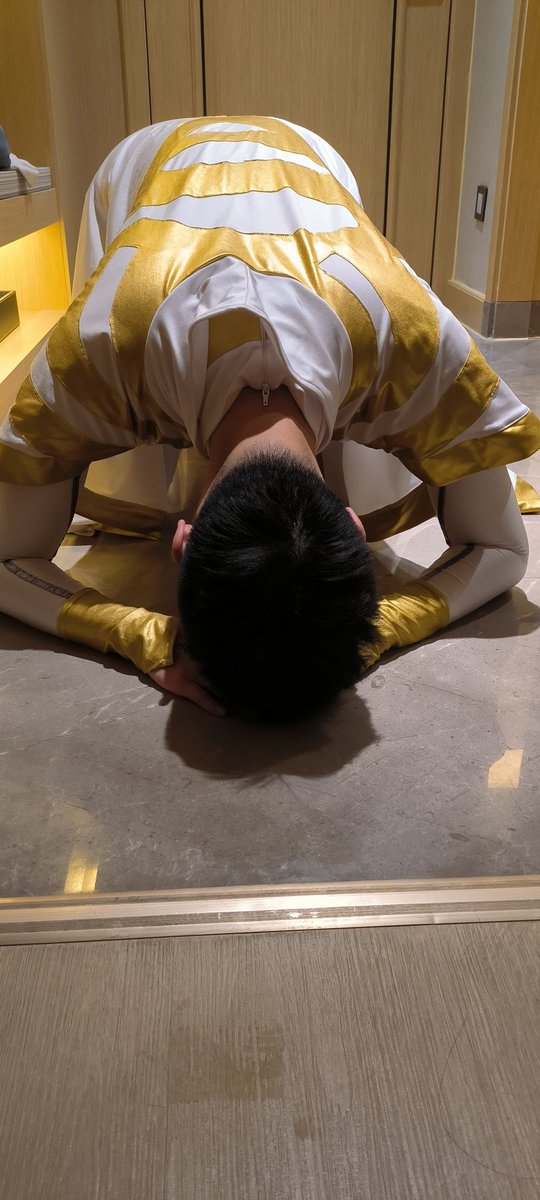 sean19450091's tweet photo. 我有一个世界编辑器
我有了一个世界编辑器，在我询问某件事情是否合理之后，如果合理的话，就会让事情顺着我的想法发生，这样很合理吧！
于是我想我应该有一个朋友，他跟我分享他的秘密，他的秘密身份是超人。。这算合理吗？
世界编辑器启动！ https://t.co/EdnXWHWVbv