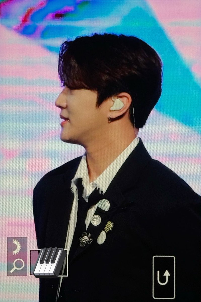 240525 천안에서 고생 많아쏘~~🙌

#골든차일드 #홍주찬 #주찬
#GoldenChild #JOOCHAN