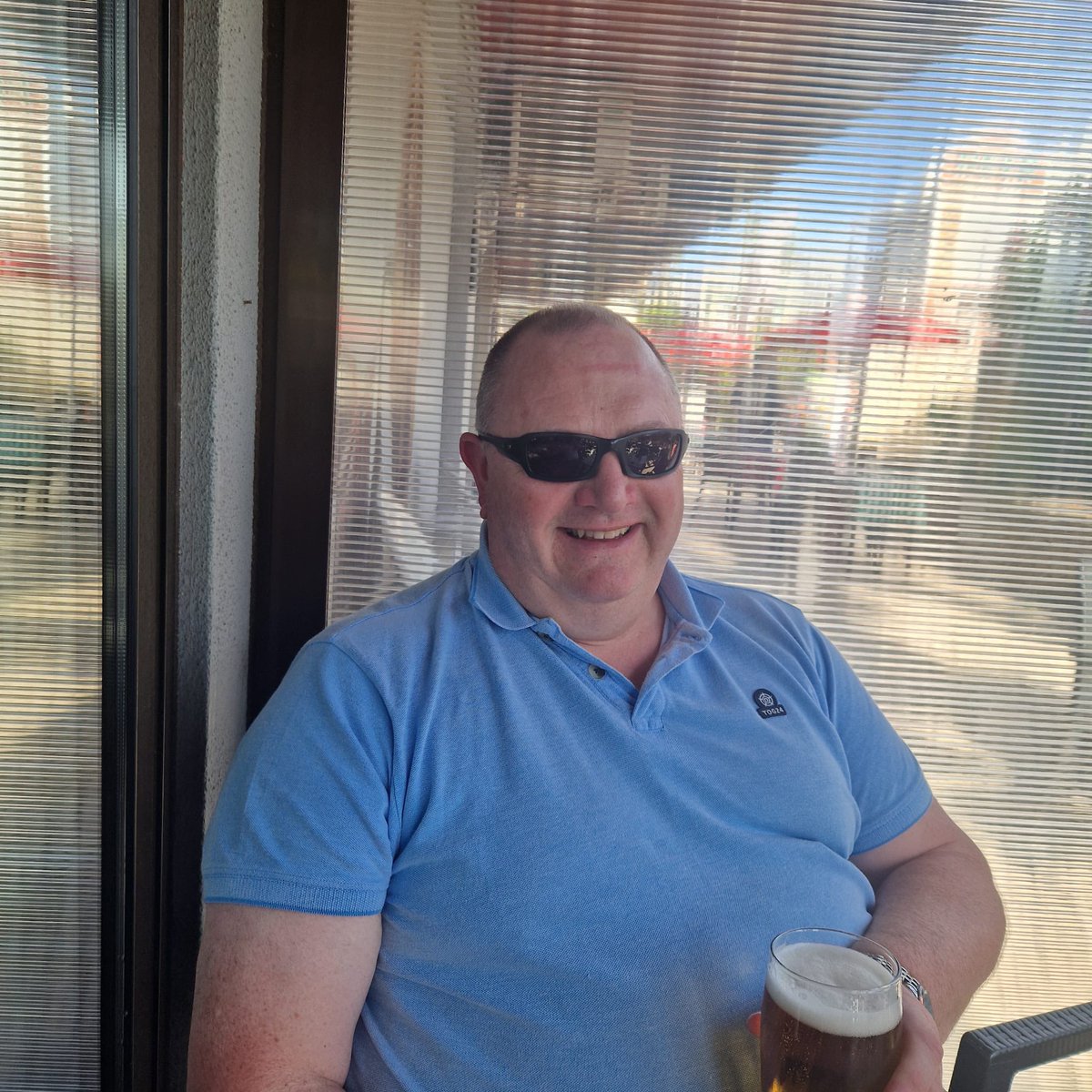 Back in my favourite bar in Albufeira again.. best bar in the Algarve ,Oura Bar! €3,20 a pint of Carlsberg. (Wifey took the photo) #portugal2024