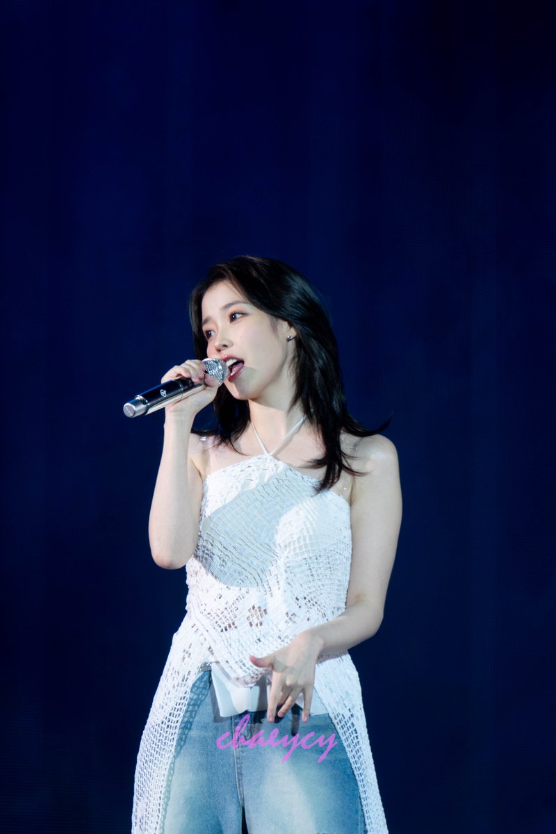 chaeycy1120's tweet photo. IU 20240525 WORLD TOUR HK DAY 1 #IU #아이유 #HEREH #IU_WORLD_TOUR #IU_WORLD_TOUR_IN_HK https://t.co/MbtYHRXAaE