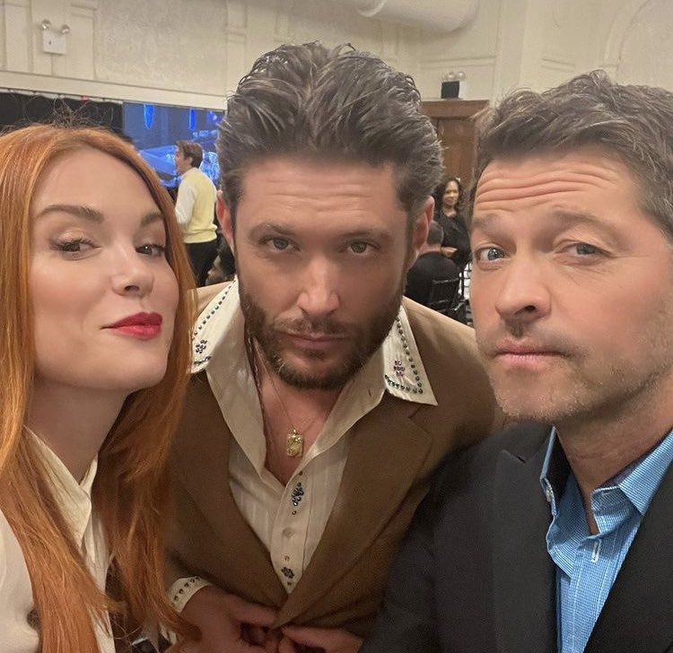 Danneel has been upgraded from mishas girlfriend to his wife. Love that for all of them 🫶🏻