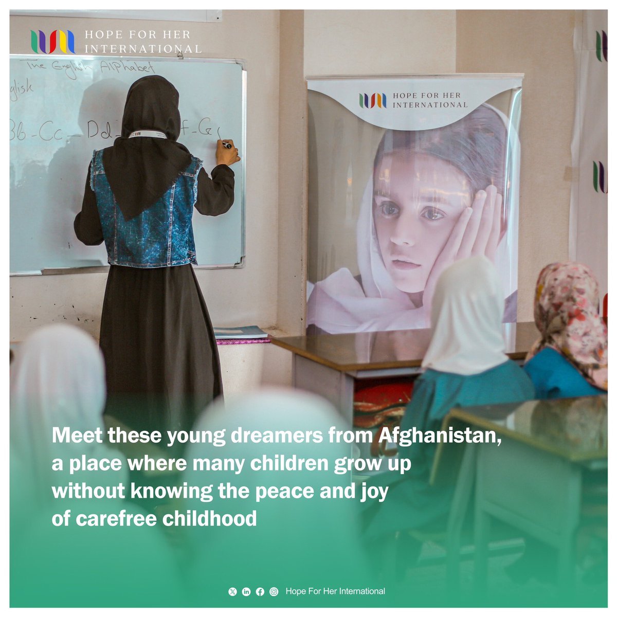 HopeForHerInt's tweet photo. Meet these young dreamers from Afghanistan, a place where many children grow up without knowing the peace and joy of a carefree childhood.

Your support can change their future. Don't let them be victims of war forever.

#SupportKids #MakeADifference #HopeForHerInternational https://t.co/eRbgkAImYu