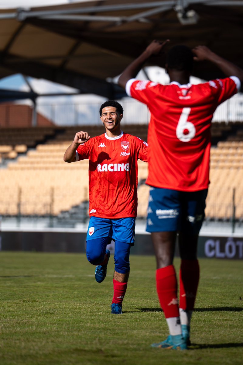 racing_besancon's tweet photo. ⚽️ 𝐆𝐎𝐀𝐋 !
Ouverture du score signé Coulibaly pour le Racing (11’) 🤩
#TeamRB https://t.co/YQiCZ5HURb