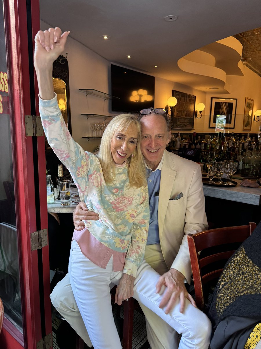Portrait of our dear guests Karen & Jeff saying, “Hurray it’s the weekend & the @victorneufeld jazz band is back @ @mannysbistrony on Sundays!” That’s right — Victor & the band are performing @ the bistro tomorrow from 3:30 to 6:30 p.m. Come join us! #mannysbistro #jazz #nyc