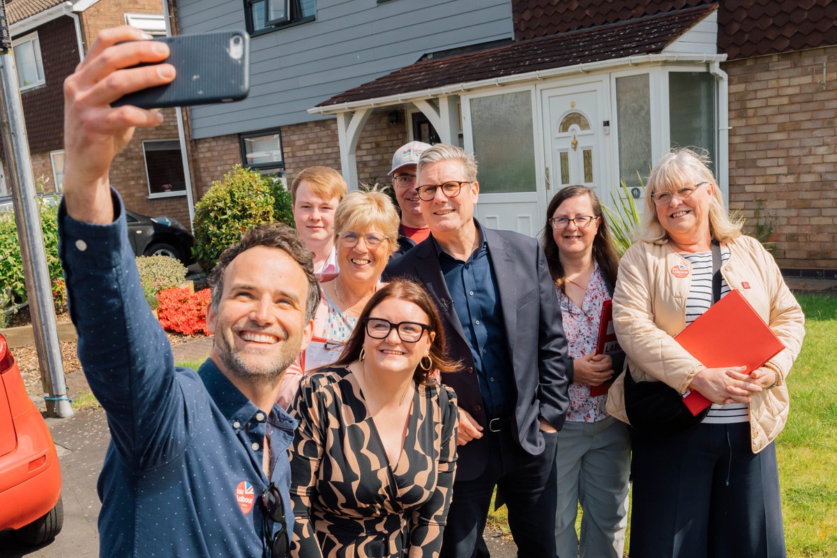 Keir_Starmer's tweet photo. Speaking to people in Stafford today, it was clear: they want change.

They want to stop the Tory chaos which is costing working people through higher taxes, soaring mortgages and crippling energy bills.

Only Labour will deliver economic security. Vote for it on Thursday 4 July. https://t.co/Rt6mvyjqI9