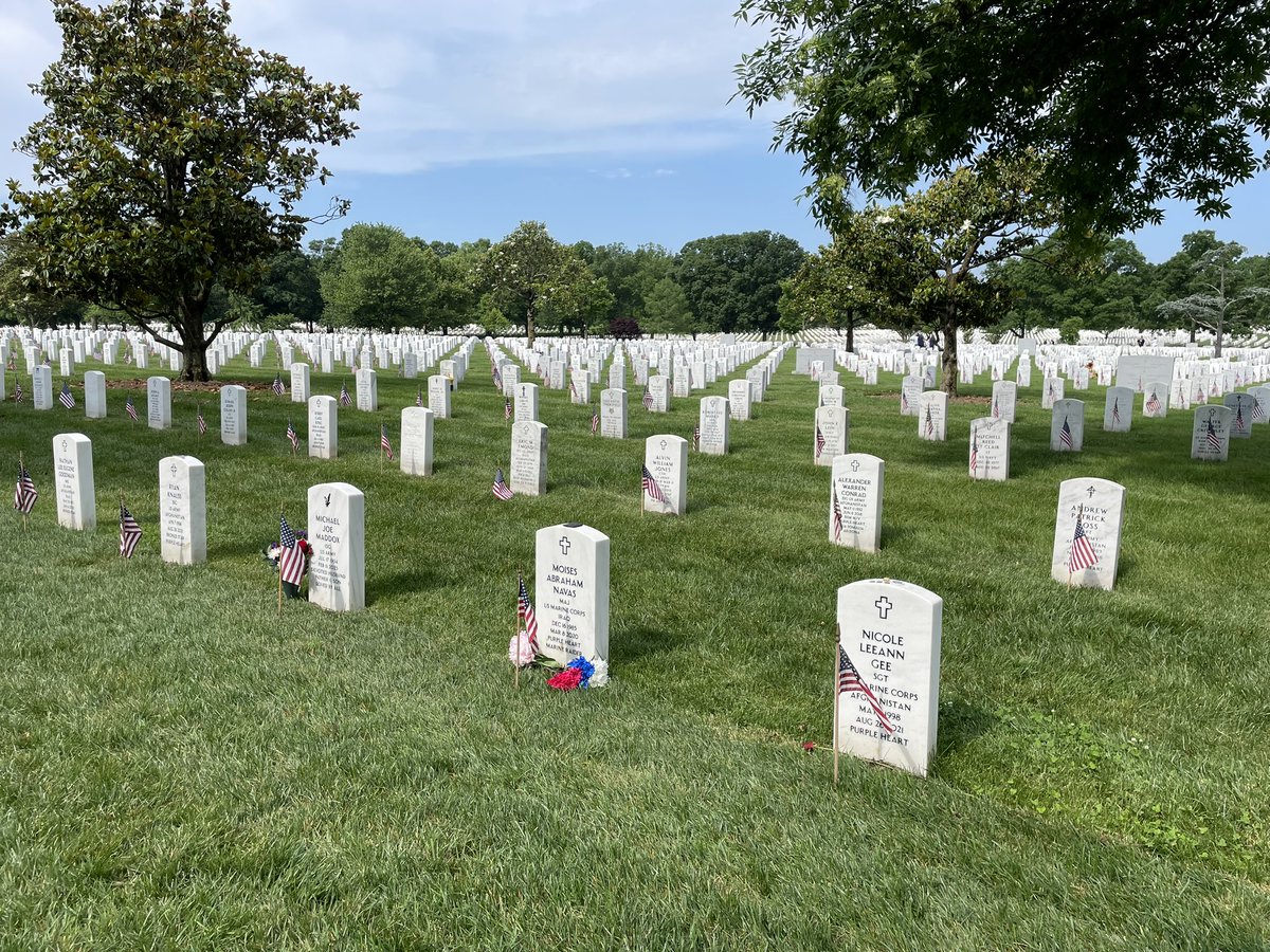 Starting off Memorial Day weekend with a visit to some family, friends, and all the other heroes at @ArlingtonNatl