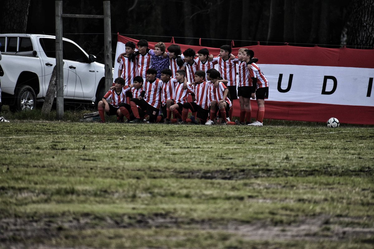 EstudiantesdpUy's tweet photo. Los más peque del club 🦁🤩🔴⚪️⚽️ https://t.co/DFr5teAeHq
