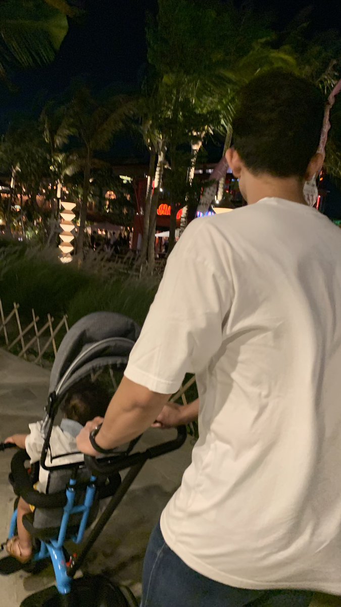 masihhidup000's tweet photo. Sehat selalu ya suami 
.
.
.

Pov: bawa anak jalan2 https://t.co/TpSVCTEjIS