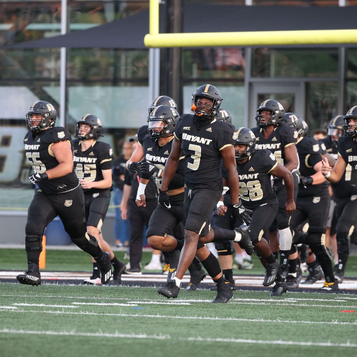 AGTG🙏🏽 Blessed and honored to receive an offer from Bryant University! @BryantUFootball @CoachP_Irish90 @CoachBarese1 @NCHSrecruit @NCWarriorsFB @RecruitGeorgia