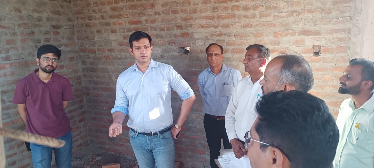 Deputy Commissioner Kathua, Dr. Rakesh Minhas, accompanied by senior officers from the Civil and Police Department, today conducted a site visit of High Security Prison coming up at Village Dambra in the Basohli sub-division.

@DiprKathua @diprjk