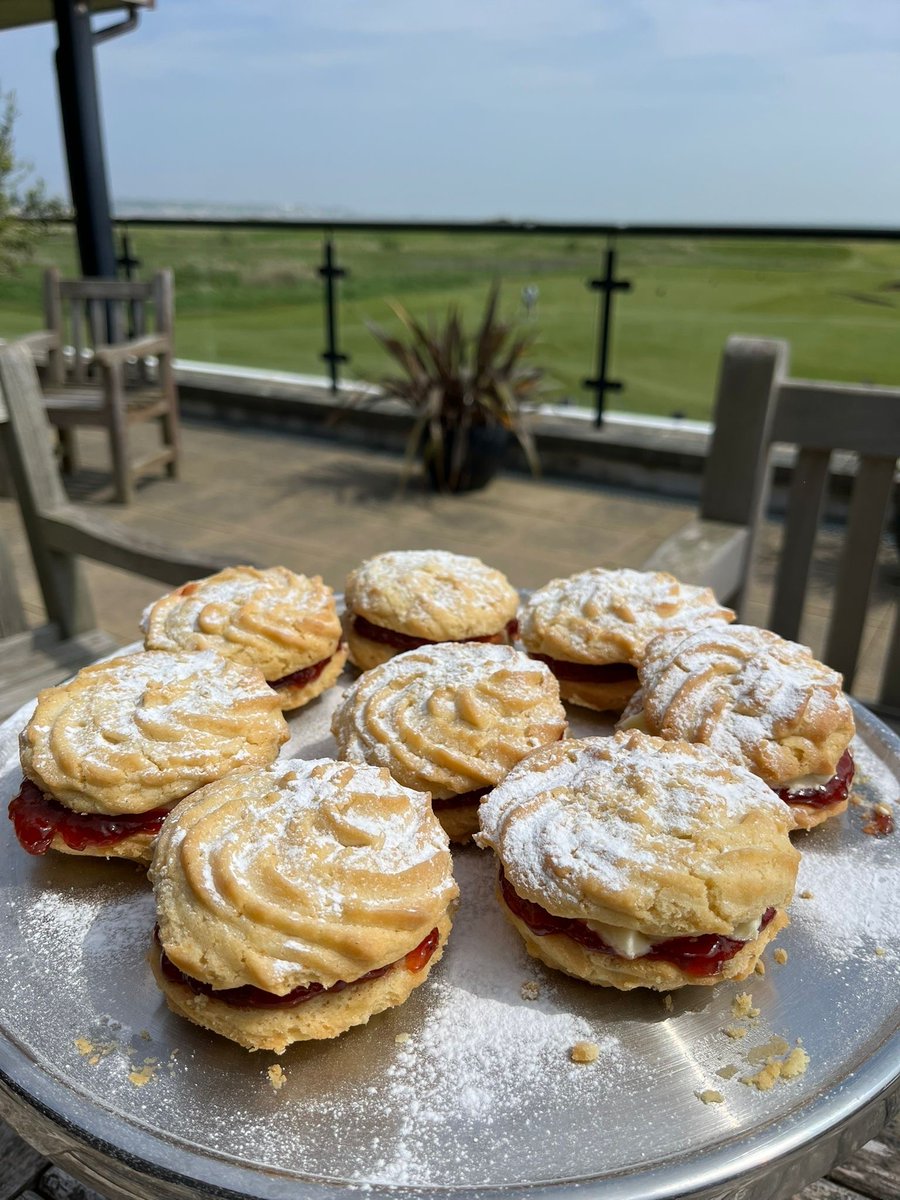🍰Homemade Viennese whirls🍰 freshly baked and available at the clubhouse! #homemade #cakes #food
