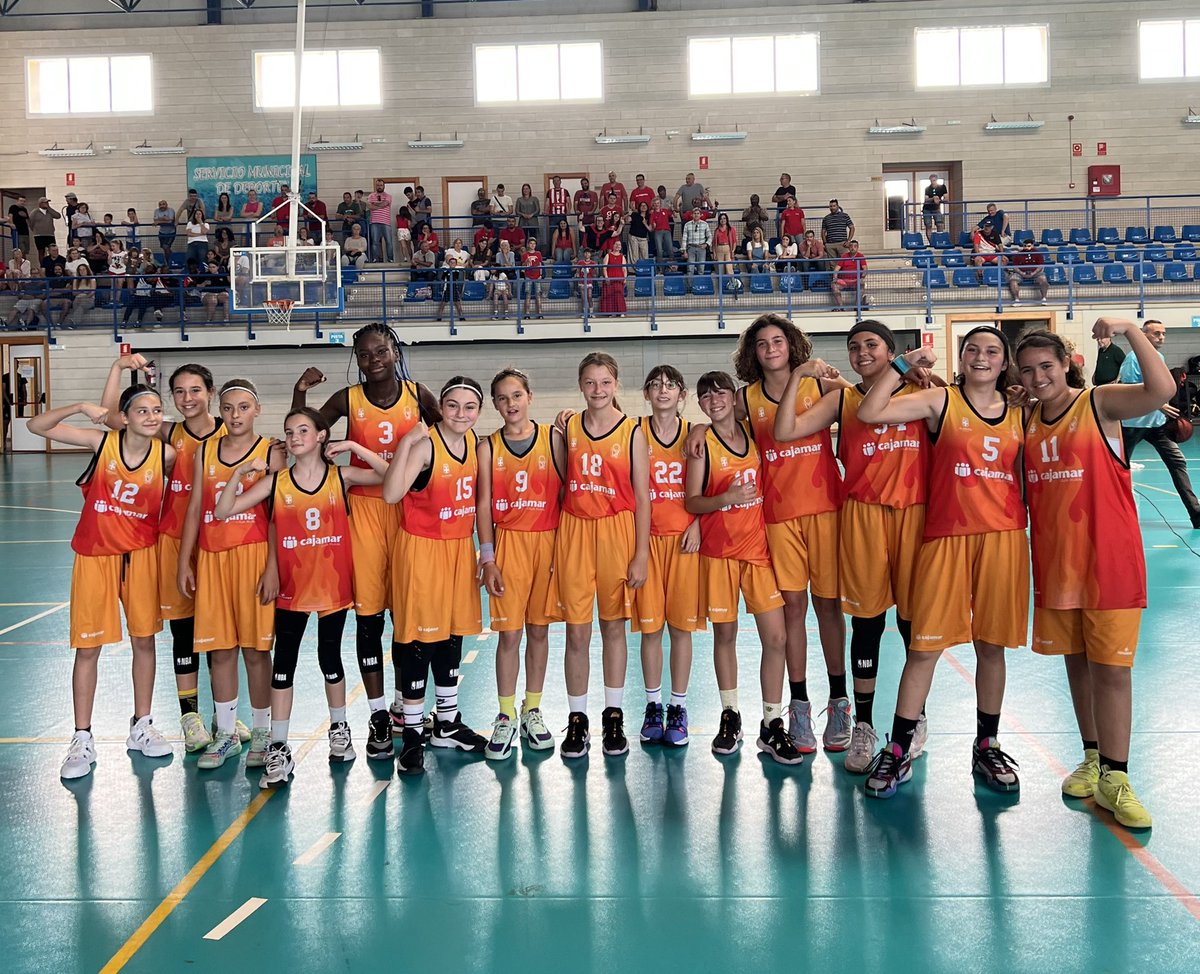 cbalmeria's tweet photo. Nuestro MINI  FEM ha vencido 🏆 esta mañana en la Final Provincial jugada vs Roquetas. 
Victoria que da derecho a participar en el CADEBA, que se celebrará próximamente en San Fernando (Cádiz).
¡ Enhorabuena chicas por la victoria y por la gran temporada que lleváis ! ⛹🏿‍♀️⛹️‍♀️ https://t.co/reXpusQfJu