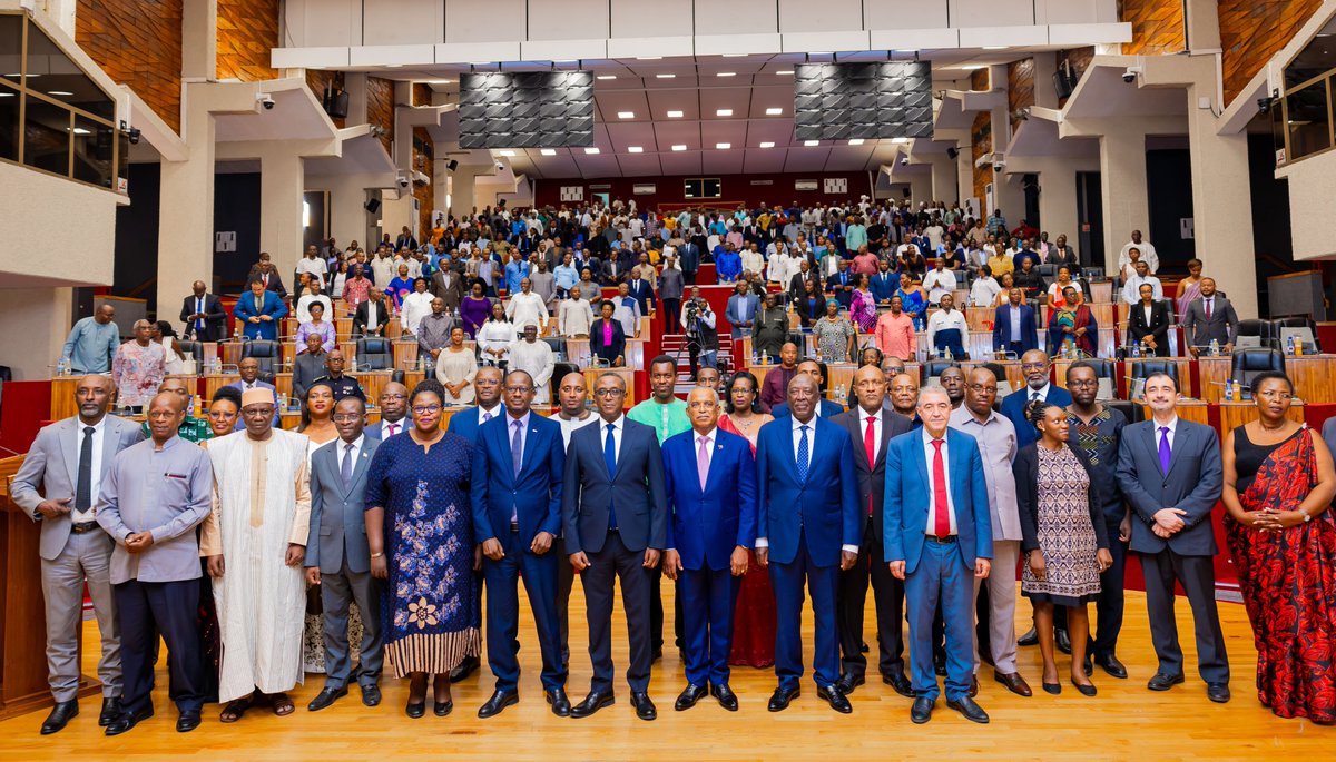 Rwanda joins celebrations of this year’s #AfricaDay under the theme: “Education Fit for the 21st Century”. In a conference organized in collaboration with @pamrwanda in @RwandaParliamnt, Minister @Vbiruta urged to double efforts in equipping #African youth with the skills of