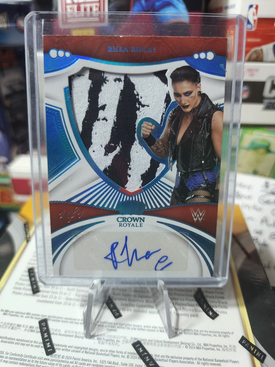 WickedDiscounts's tweet photo. Not Bad for 1st box of @PaniniAmerica but there is some damage out of the pack!! PULL From @FrankJsBoxes !!!

@RheaRipley_WWE @WWE https://t.co/wboFvF6KvF