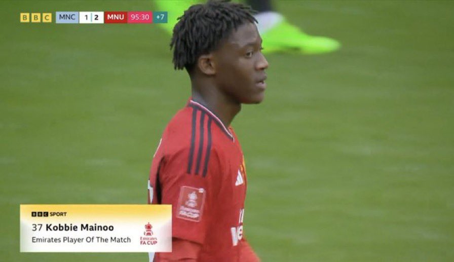 C’est sa première saison mdrr 

Motm en finale 

Motm pour sa premier titu avec l’Angleterre 

It’s KOBBIE MAINOO