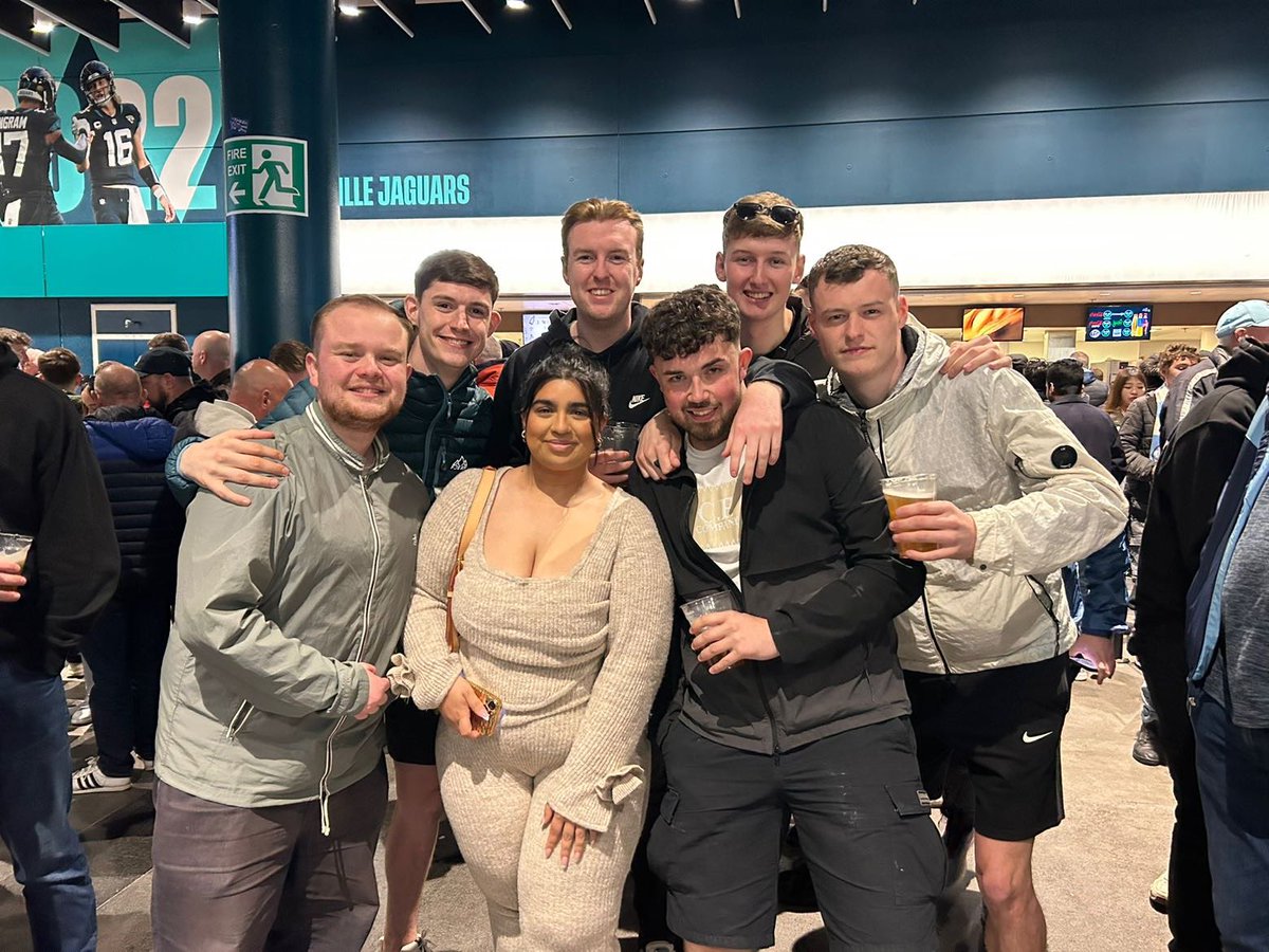 Alex Jones tweet media