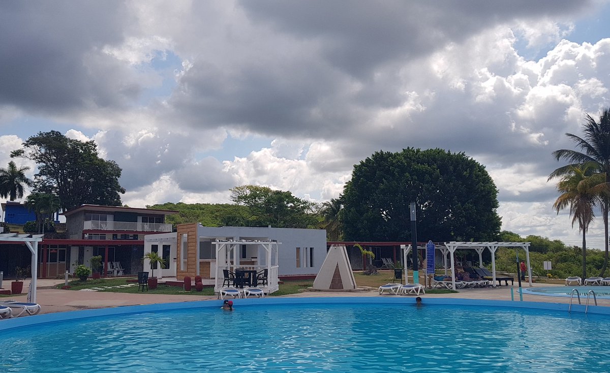 De auténtica estructura y privilegiada ubicación, nuestro hotel de ciudad Las Cuevas.  Sus fabulosas vistas y entorno, lo convierten en una instalación idónea para cualquier celebración, disfrutar en familia.💗
Aquí puede hospedarse👉  cuba.travel/destinos/trini…
#CubaTravel #Cuba