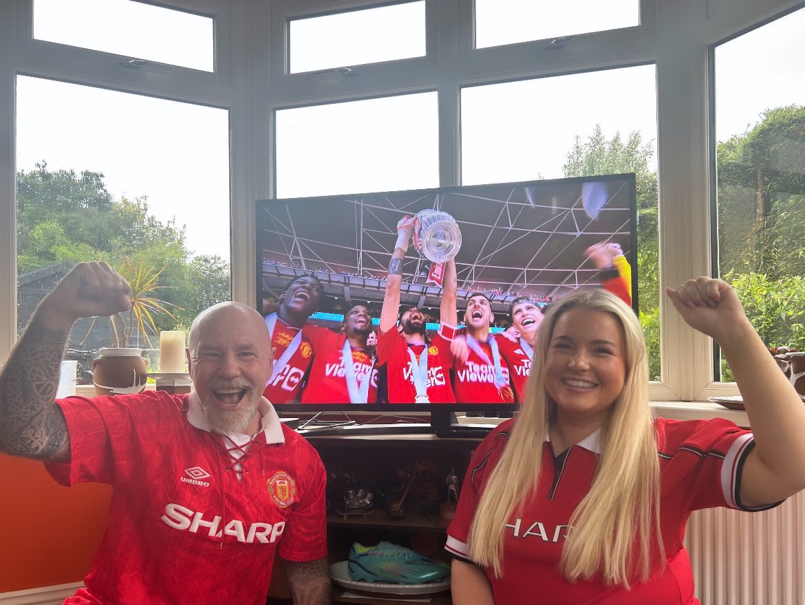 The best memories this season following United with my Dad. We didn’t make it over today but we certainly enjoyed that 😍❤️