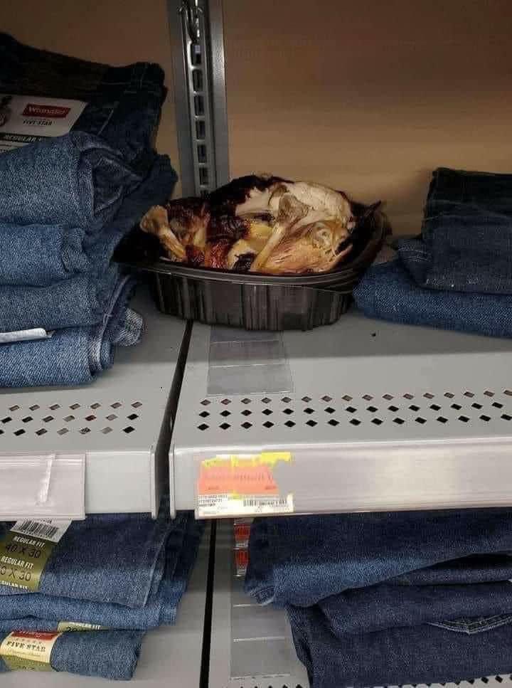 JhonnyWhite69's tweet photo. i understand when mfs eat a grape or two but this is some fat ass shit 💀 https://t.co/oJtXlt4VnM