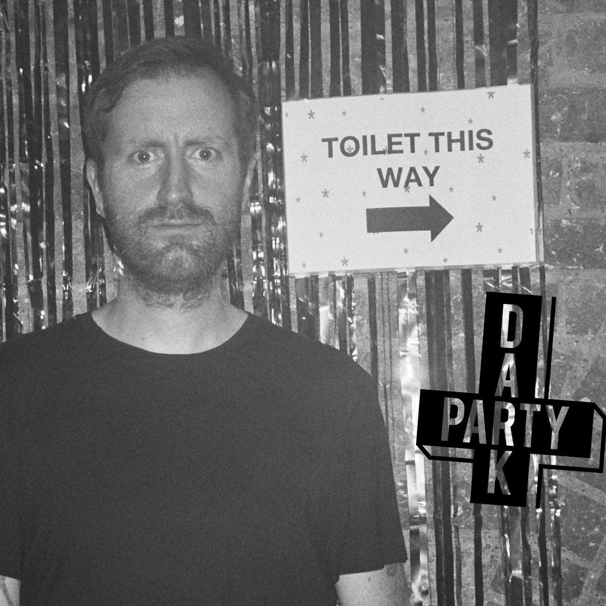 culturetrustuk's tweet image. Doors are now open! Grab a last minute ticket for @darkpartyclub. Everything Everything @e_e_ take to the stage at 9pm, then dance 'til 1am with DJ @buyyourself. What are you waiting for?

🎟️ Book at culturetrust.com/whats-on/dark-…

#BIGWeekend #ThingsToDoInLuton #EverythingEverything