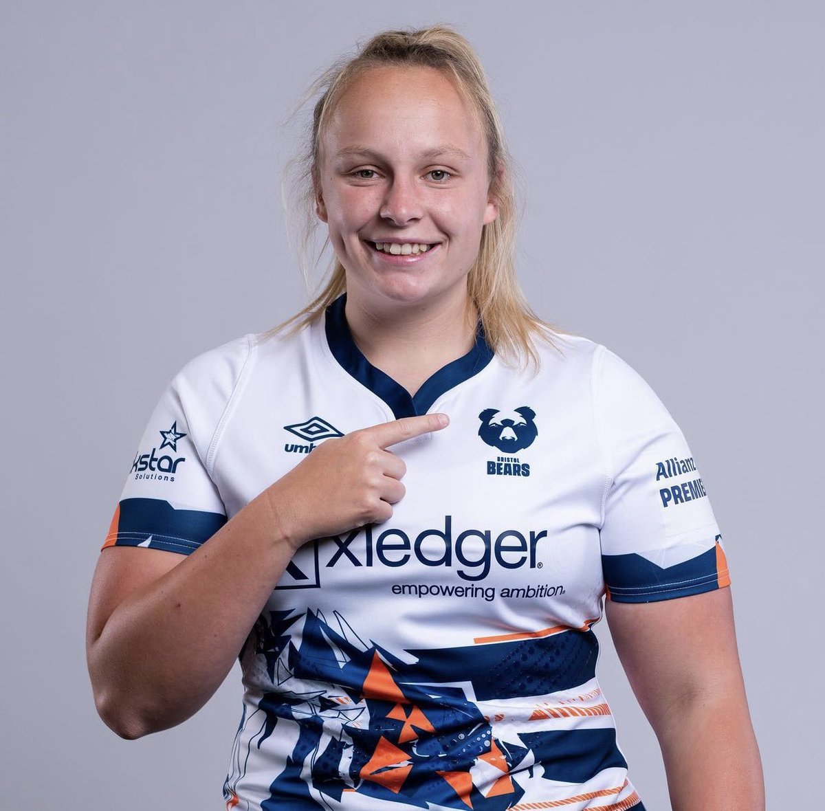 TeamUCS_CG's tweet photo. 🔥Women’s Rugby Development Day🔥
Former @bristolbearswomen player @sophiephillips will be attending our Women’s Rugby Development Day!🐻
Sign up through the link to get coached by Sophie next Tuesday 28th May!🏉
https://t.co/lSTsGcrX2x
#developmentday https://t.co/0tfRjfAxIS