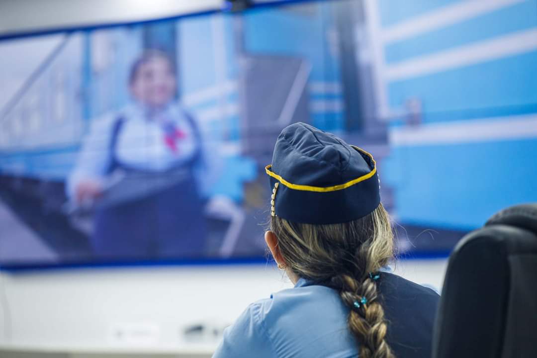 Ayer realizamos una transmisión de nuestro habitual "Desafío" donde abordamos la temática de los trenes nacionales, la calidad de su servicio y las condiciones que se crean para mantener en funcionamiento las rutas y su mejora integral 

#Cuba #TrenesCuba