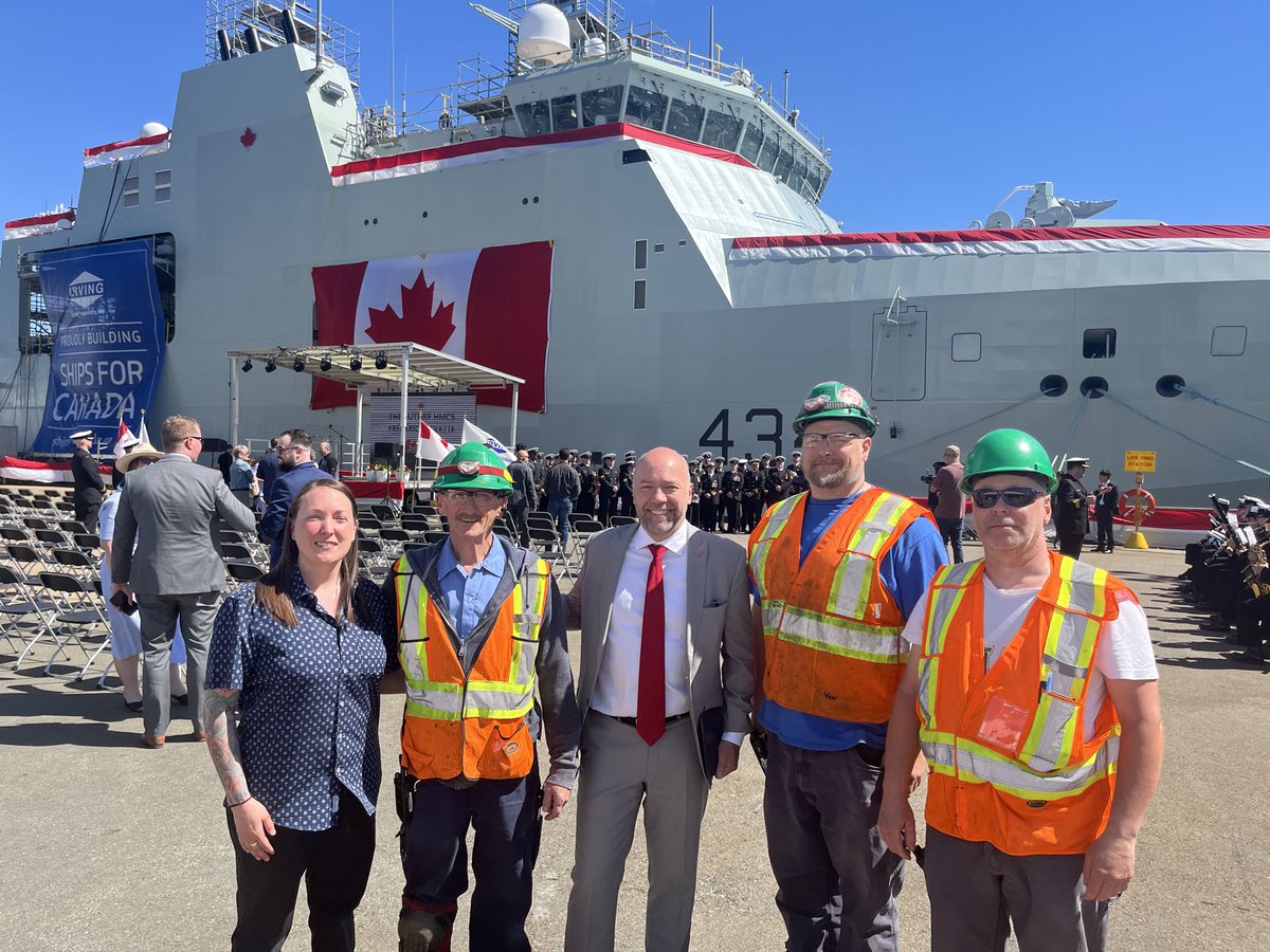 Back at the #Halifax Shipyard for the naming of the future HMCS Frédérick Rolette! Proud to witness the dedication of our shipbuilders & celebrate this important milestone. Our Shipbuilding Strategy is driving job creation and strengthening our Navy. canada.ca/en/navy/corpor…