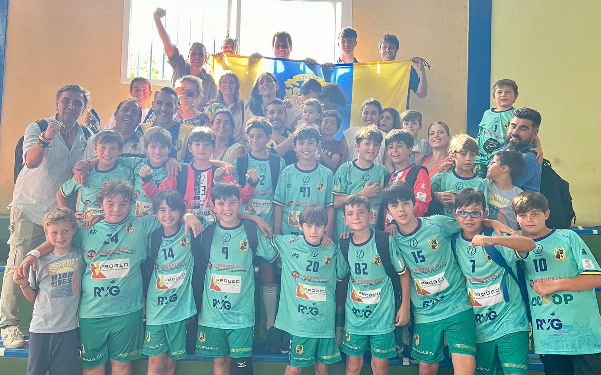 balonmanosalle's tweet photo. 🔉COPA DE ANDALUCÍA RESULTADOS

Alevín Progeo BM La Salle - Final de Copa mañana a las 9:00h.

Infantil @china_landia BM La Salle - 5°-6° puesto mañana vs BM Martia.

Cadete @hormacesa BM La Salle - 7º puesto.

#123Salle #ForzaSalle🔵🟡 https://t.co/kCE2BrbSB7