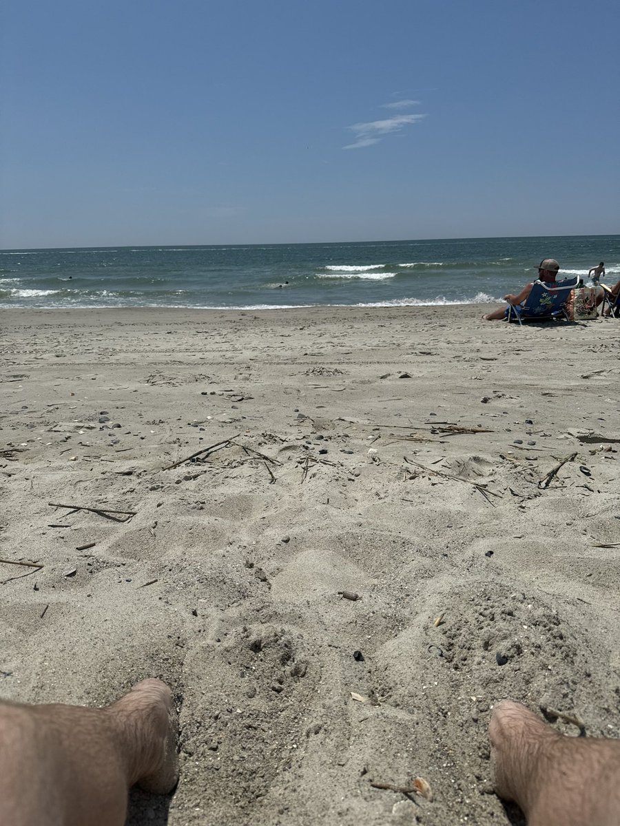 Listening to @UNCWBaseball and @RadioMikeV from the beach today. Stretching for the 7th with a 3 run lead!!
