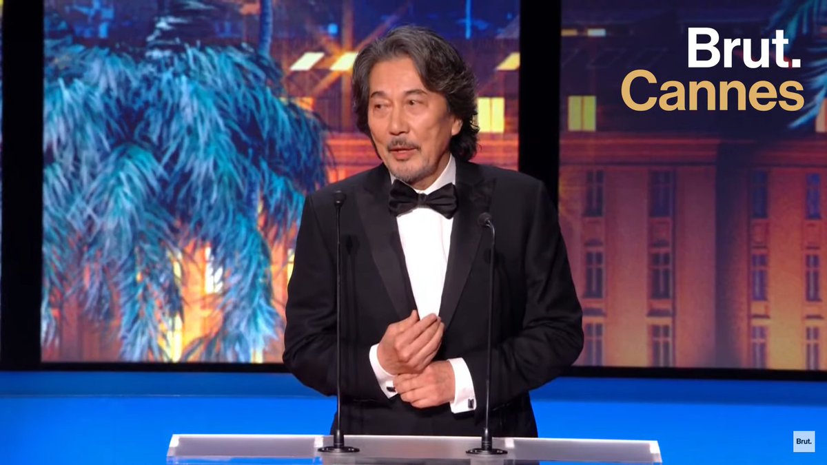 KOJI YAKUSHO (ganador de Mejor Actor por Perfect Days el año pasado) está aquí para presentar Mejor Actriz #Cannes2024