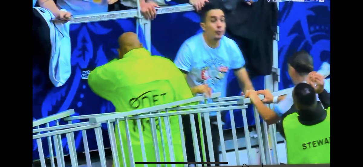 RSimonpietri's tweet photo. C’est normal de se faire cracher dessus après un but en finale de coupe de #Gambardella ? Que fait ce supporter ici? @FFF #OMASNL https://t.co/y6WeZhZa92