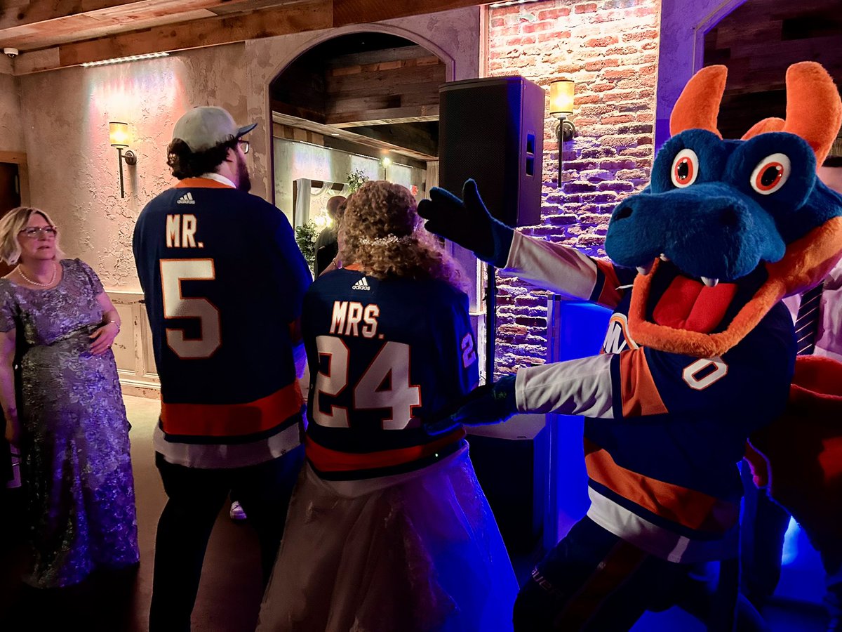 Tom LoFaso tweet media