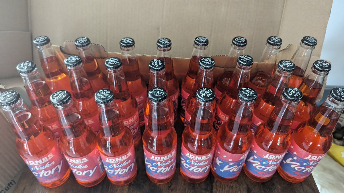 Les bouteilles de Jones Soda Victory restantes de l'association sont maintenant disponibles pour les non-adhérents ! :)
Si vous êtes intéressés, contactez-nous directement par message (limité à deux par personne)