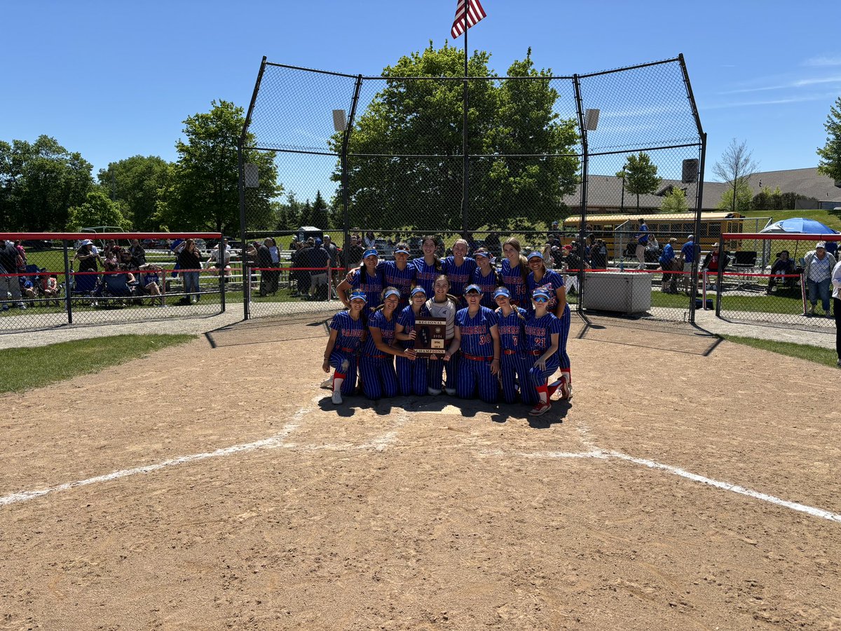 2024 Class 3A Regional Champions! Great Job Raiders! Raiders will play Tuesday at 430pm in sectional semifinal vs Elmwood Park here at South.
