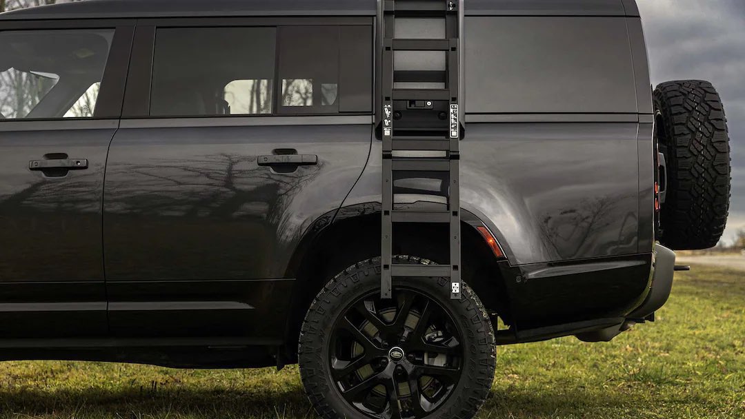 President Kagame in Style with the Land Rover Defender 130 Outbound 👌🏾