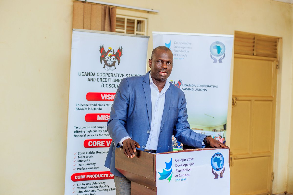 Wazalendo05_Ug's tweet photo. CEO Wazalendo SACCO Col JF Onata emphasizes development of Men's Mentorship Program for men in cooperatives in order to have a synergy between Men and Women. He made remarks while presiding over  the graduation of 28 ladies after undergoing a mentorship program. https://t.co/KQ9JOEnzR3