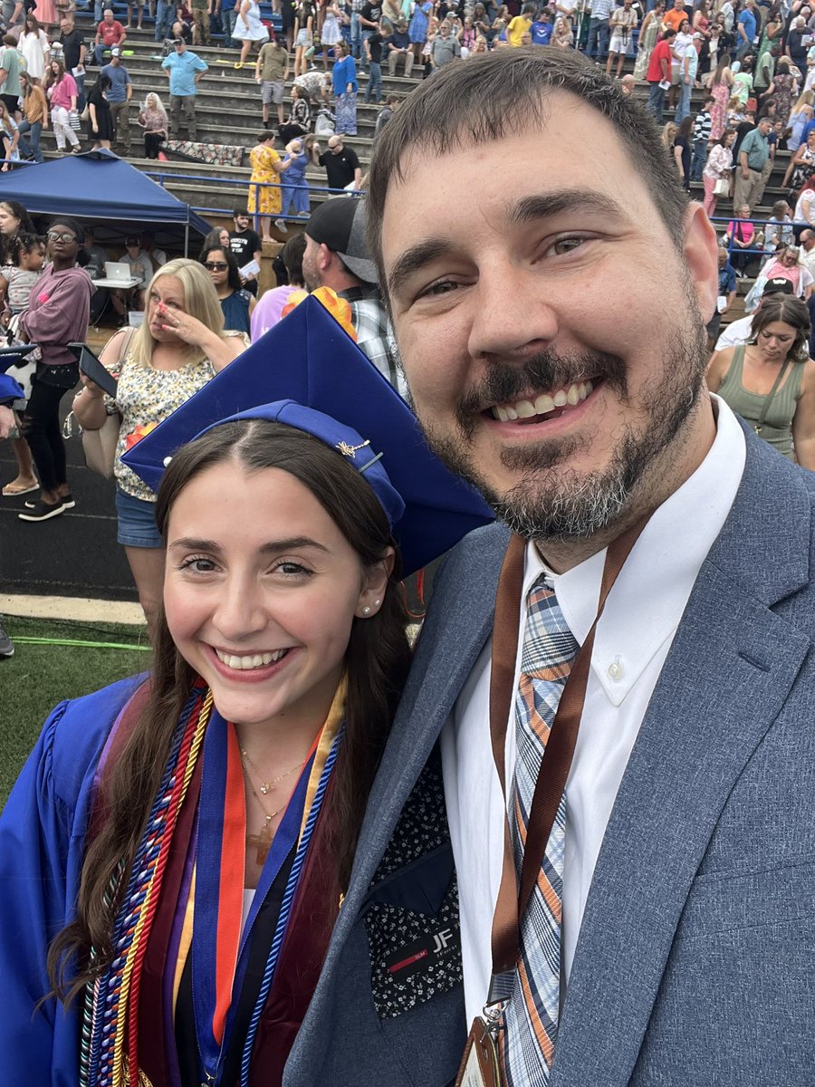 Volunteer HS Choir tweet media