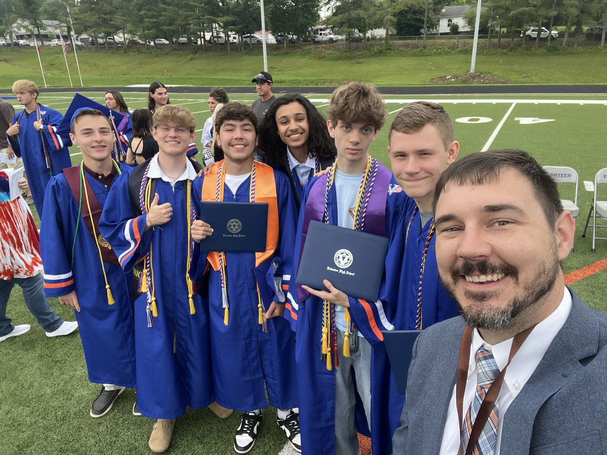 Volunteer HS Choir tweet media