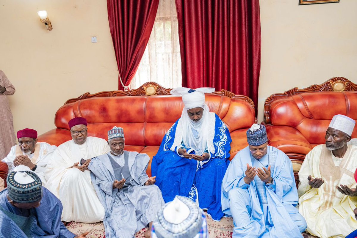 The Vice President, His Excellency Kashim Shettima today led a high powered Federal Government delegation to condole us on the loss of my younger brother, Pharm. Mukhtar Lawal Ismail. On the delegation were the Minister of Defence, H.E. Abubakar Badaru, Minister of State for