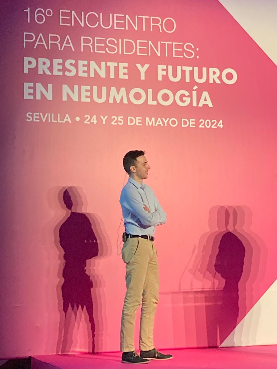 Con <a href="/CarlosAmadoMD/">Carlos Amado Diago</a> en Sevilla, en el 16 encuentro para residentes, presentando nuestra charla “Un viaje temporal por la EPOC”