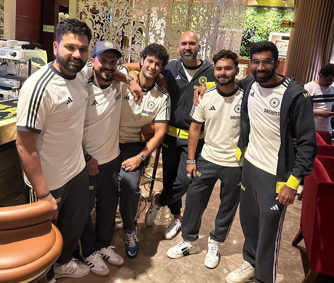 Team India is leaving for New York for the 2024 T20 World Cup. 🏆
#IndianCricketer #t20jersey #t20worldcup #icct20worldcup2024 #rohitsharma #indiancricketteam #bcci #hardikpandya #IPLUpdates