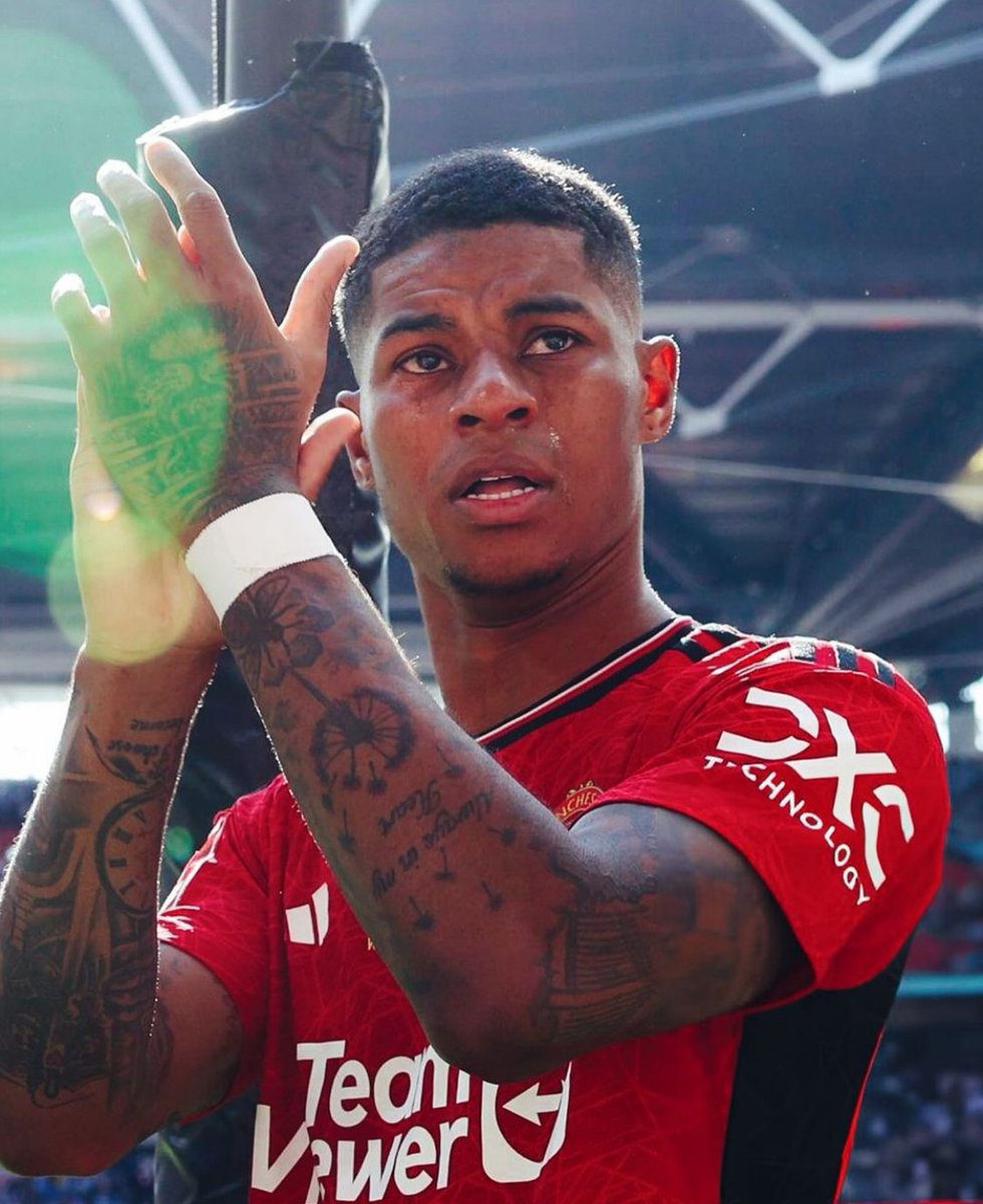 Charlotte Morris 🏴 (@charlmoz91) on Twitter photo Imagine calling yourself a United fan & hating on an academy lad who is red through & through 💔 True reds love you through the good times & the difficult periods. Form is temporary, class is permanent. Love you <a href="/MarcusRashford/">Marcus Rashford</a> 👹❤️ #MUFC Imagine calling yourself a United fan & hating on an academy lad who is red through & through 💔 True reds love you through the good times & the difficult periods. Form is temporary, class is permanent. Love you <a href="/MarcusRashford/">Marcus Rashford</a> 👹❤️ #MUFC